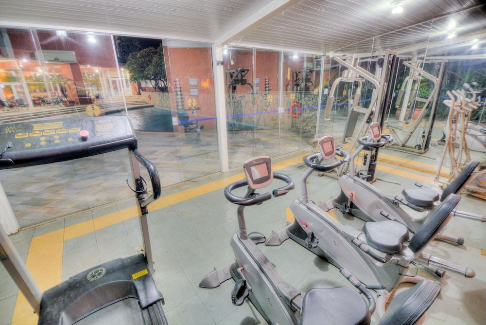 Hotel Golden Park 3*